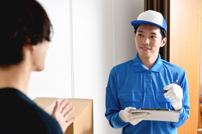 毛布の捨て方6つを紹介!処分にかかる費用や電気毛布の捨て方も解説